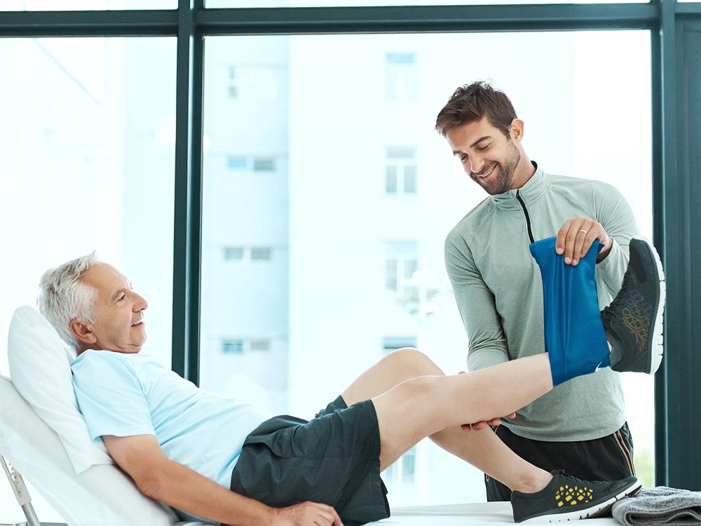Physical therapy session after a car accident at Humble Chiropractic Fort Myers